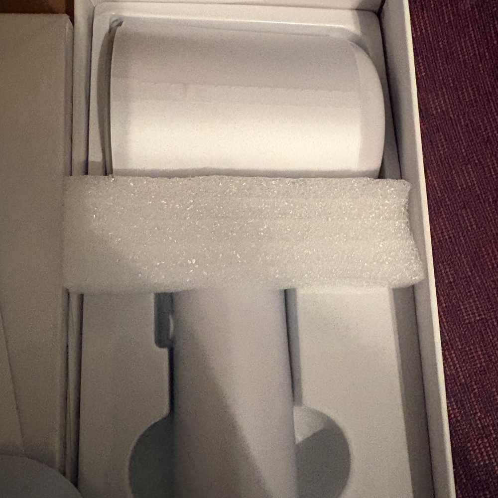 White Low-Noise Blow Dryer with Diffuser BOGO item - Picture 3 of 6